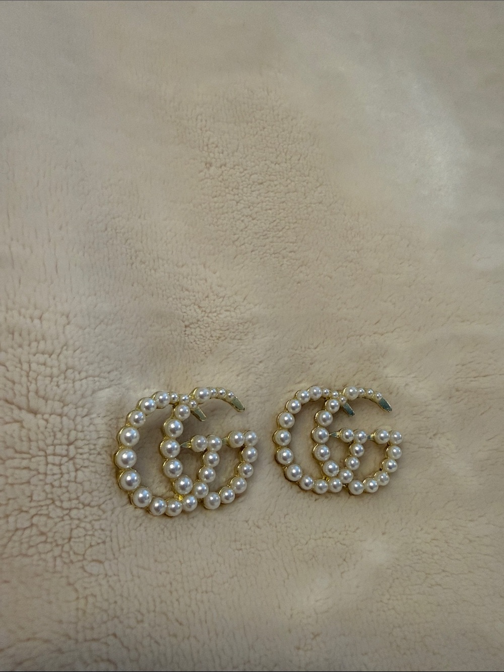 Gold-Tone Pearl Double-G Style Stud Earrings in Cream - Picture 3 of 4